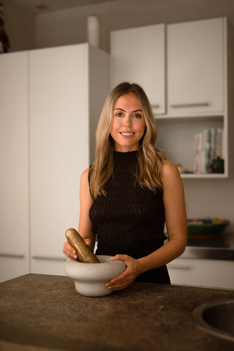 NATION-SYDNEY-RENTALS-BETTY-PROTEIN-OLIVIA-SCOTT-HEADSHOT